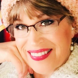 Meet your Posher, Rebekah